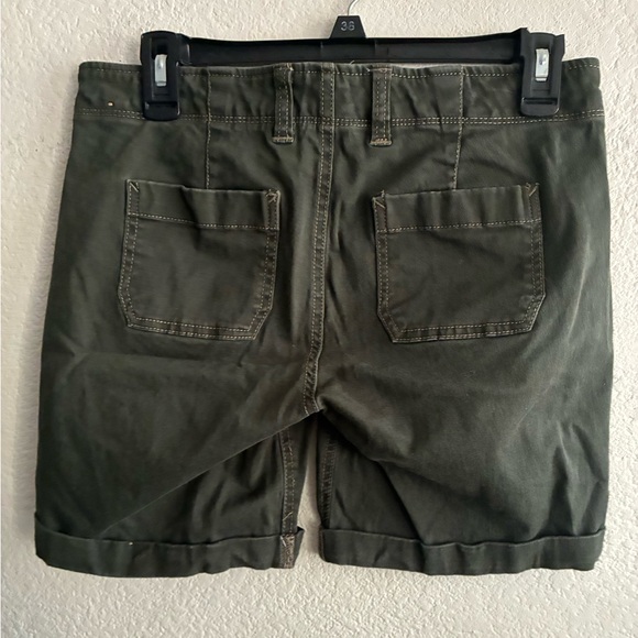 Hollister Women's Boyshort Low Rise Olive Shorts 3 - Picture 3 of 13